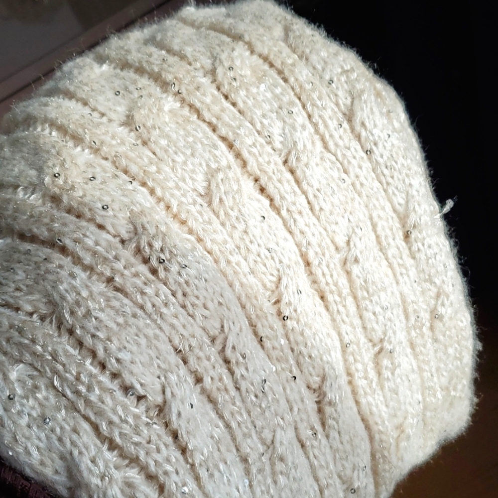 NWOT Jacob Cream Cable Knit Wrap with Silver Sparkle